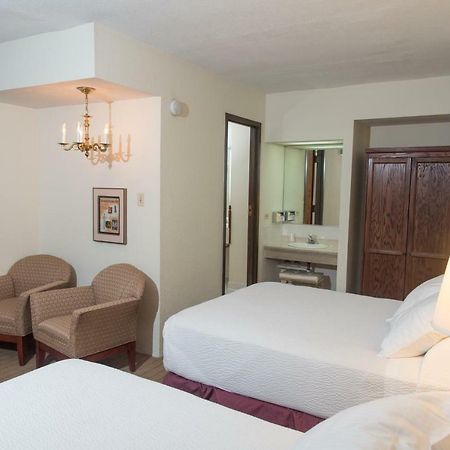 The Write Inn Hotel Oak Park Buitenkant foto